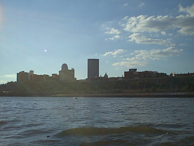 618x457 pixels (147K)