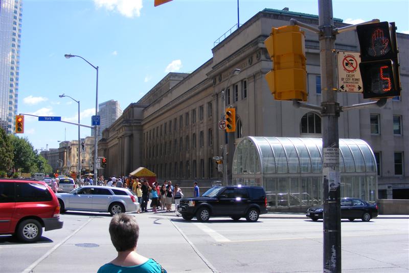 778x510 pixels (71K)