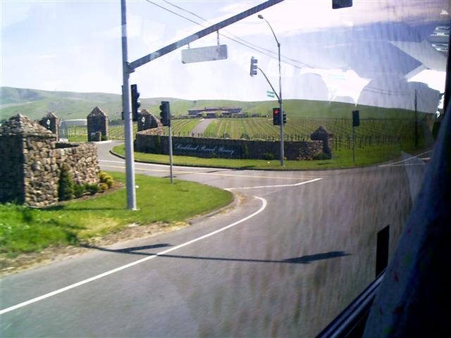 618x457 pixels (42K)